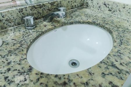 Apartamento para alugar com 66m², 2 quartos e 2 vagas