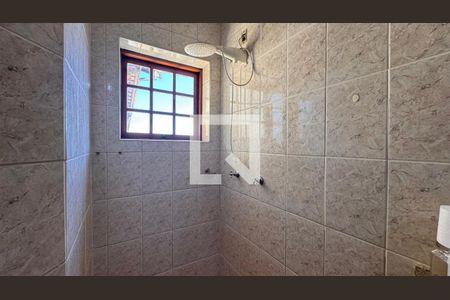 Casa para alugar com 440m², 8 quartos e 4 vagas Casa para alugar com 440m², 8 quartos e 4 vagasBanheiro da Suíte 1