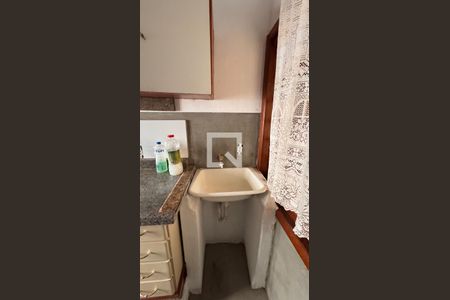 Casa para alugar com 440m², 8 quartos e 4 vagas Casa para alugar com 440m², 8 quartos e 4 vagasCozinha e Area Serviço Kitnet