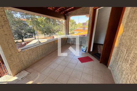 Casa para alugar com 440m², 8 quartos e 4 vagas Casa para alugar com 440m², 8 quartos e 4 vagasEntrada Casa 1
