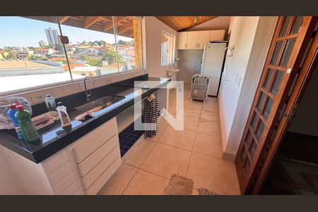 Casa para alugar com 440m², 8 quartos e 4 vagas Casa para alugar com 440m², 8 quartos e 4 vagasCozinha Casa 1