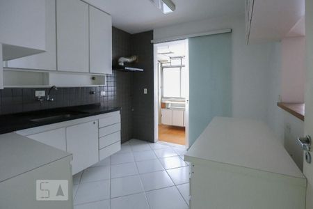 Apartamento à venda com 100m², 2 quartos e 1 vagaCozinha