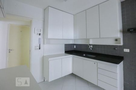 Apartamento à venda com 100m², 2 quartos e 1 vagaCozinha