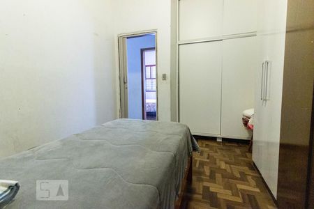 Quarto 1 de apartamento para alugar com 2 quartos, 71m² em Passo da Areia, Porto Alegre