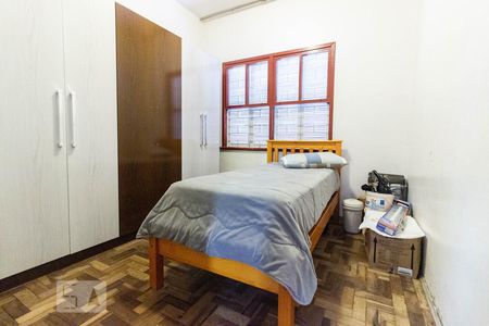 Quarto 1 de apartamento para alugar com 2 quartos, 71m² em Passo da Areia, Porto Alegre