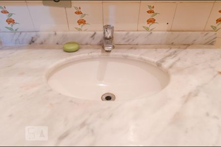 Apartamento à venda com 43m², 1 quarto e 1 vagaPia