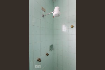 Casa à venda com 387m², 4 quartos e 6 vagas Casa à venda com 387m², 4 quartos e 6 vagasBanheiro Suíte