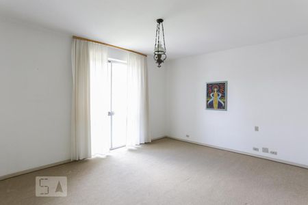 Casa à venda com 387m², 4 quartos e 6 vagas Casa à venda com 387m², 4 quartos e 6 vagasQuarto 01