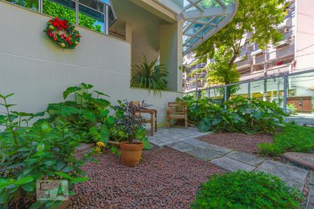 Apartamento à venda com 84m², 2 quartos e 1 vaga Apartamento à venda com 84m², 2 quartos e 1 vagaÁrea Comum - Entrada do Prédio