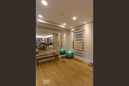 Apartamento à venda com 84m², 2 quartos e 1 vaga Apartamento à venda com 84m², 2 quartos e 1 vagaÁrea Comum - Academia