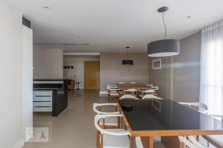 Apartamento à venda com 84m², 2 quartos e 1 vaga Apartamento à venda com 84m², 2 quartos e 1 vagaÁrea Comum - Salão de Festas