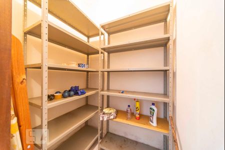 Casa à venda com 160m², 3 quartos e 2 vagas Casa à venda com 160m², 3 quartos e 2 vagasDespensa