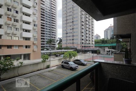 Varanda de apartamento à venda com 2 quartos, 75m² em Barra da Tijuca, Rio de Janeiro