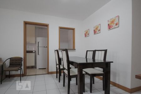 Sala de apartamento à venda com 2 quartos, 75m² em Barra da Tijuca, Rio de Janeiro