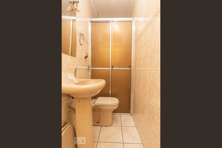 Casa à venda com 260m², 3 quartos e 2 vagas Casa à venda com 260m², 3 quartos e 2 vagasBanheiro