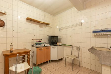 Casa à venda com 260m², 3 quartos e 2 vagas Casa à venda com 260m², 3 quartos e 2 vagasÁrea de serviço