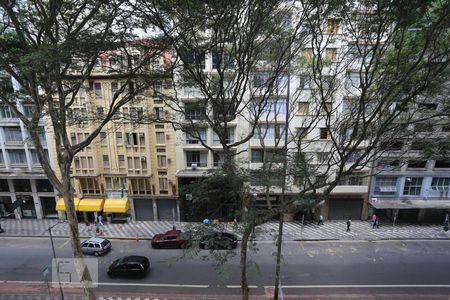 Apartamento à venda com 110m², 4 quartos e sem vagaVista