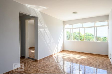 Sala de apartamento para alugar com 3 quartos, 70m² em Taguatinga Centro (taguatinga), Brasília