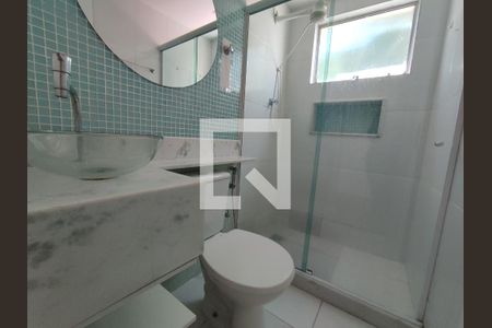 Banheiro de apartamento para alugar com 1 quarto, 40m² em Taquara, Rio de Janeiro