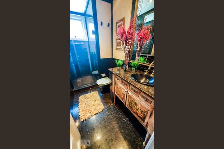 Apartamento à venda com 132m², 3 quartos e 2 vagas Apartamento à venda com 132m², 3 quartos e 2 vagasBanheiro