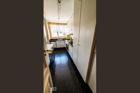 Apartamento à venda com 132m², 3 quartos e 2 vagas Apartamento à venda com 132m², 3 quartos e 2 vagasCozinha