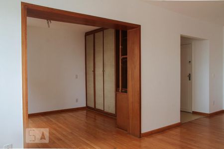 Detalhe Sala de apartamento à venda com 2 quartos, 94m² em Morro dos Ingleses, São Paulo