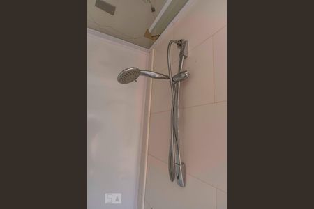 Apartamento à venda com 150m², 3 quartos e 3 vagas Apartamento à venda com 150m², 3 quartos e 3 vagasChuveiro