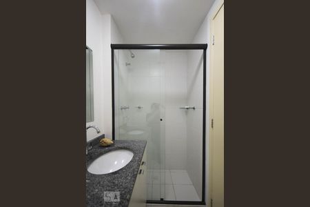 Detalhe do Banheiro de apartamento para alugar com 2 quartos, 57m² em Parque Reboucas, São Paulo