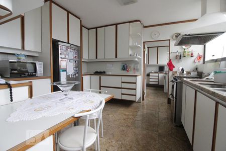 Apartamento à venda com 520m², 4 quartos e 4 vagasCozinha