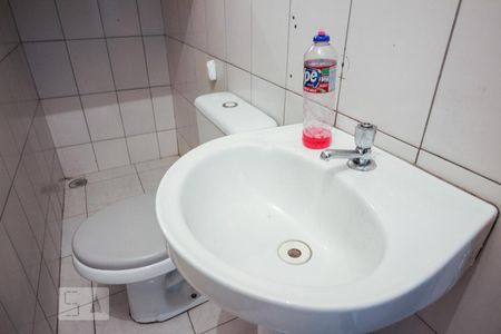 Casa à venda com 160m², 3 quartos e sem vagaBanheiro 