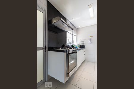 Apartamento à venda com 130m², 3 quartos e 2 vagas Apartamento à venda com 130m², 3 quartos e 2 vagasCozinha