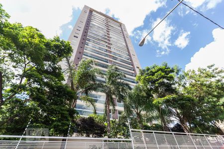 Apartamento à venda com 130m², 3 quartos e 2 vagas Apartamento à venda com 130m², 3 quartos e 2 vagasFachada