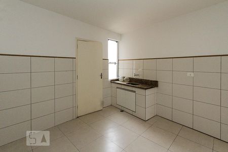 Cozinha de apartamento para alugar com 1 quarto, 50m² em Vila Carrão, São Paulo
