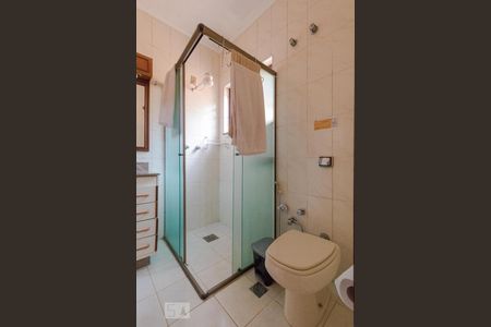 Casa à venda com 274m², 5 quartos e 4 vagasBanheiro da Suíte 03