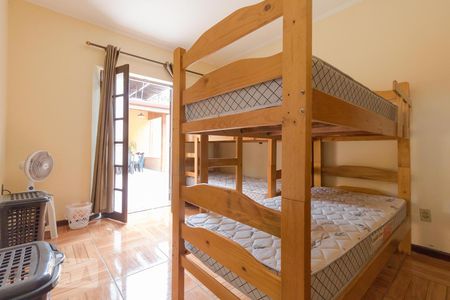 Casa à venda com 274m², 5 quartos e 4 vagasSuíte 01