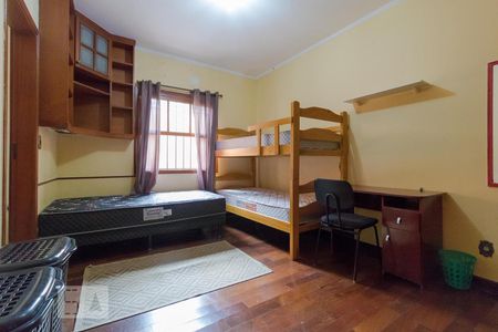 Casa à venda com 274m², 5 quartos e 4 vagasSuíte 03