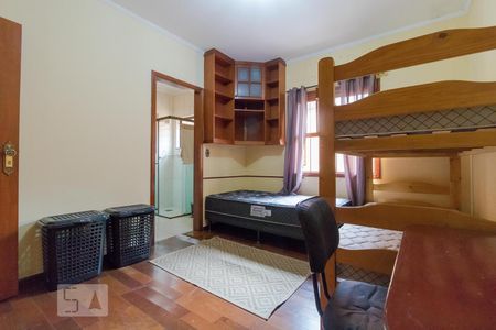 Casa à venda com 274m², 5 quartos e 4 vagasSuíte 03