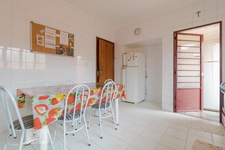 Casa à venda com 274m², 5 quartos e 4 vagasCozinha