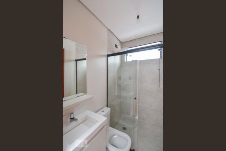 Casa à venda com 160m², 3 quartos e 2 vagas Casa à venda com 160m², 3 quartos e 2 vagasBanheiro