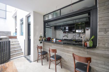 Casa à venda com 160m², 3 quartos e 2 vagas Casa à venda com 160m², 3 quartos e 2 vagasÁrea externa