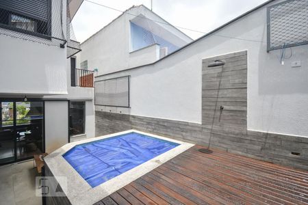 Casa à venda com 160m², 3 quartos e 2 vagas Casa à venda com 160m², 3 quartos e 2 vagasPiscina