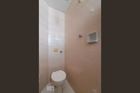 Apartamento à venda com 80m², 2 quartos e 1 vaga Apartamento à venda com 80m², 2 quartos e 1 vagaBanheiro de Serviço