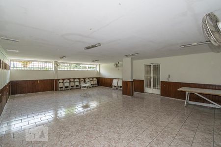 Apartamento à venda com 80m², 2 quartos e 1 vaga Apartamento à venda com 80m², 2 quartos e 1 vagaÁrea comum - Salão de festas