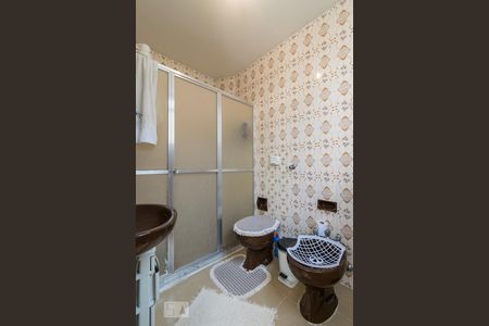 Apartamento à venda com 80m², 2 quartos e 1 vaga Apartamento à venda com 80m², 2 quartos e 1 vagaBanheiro