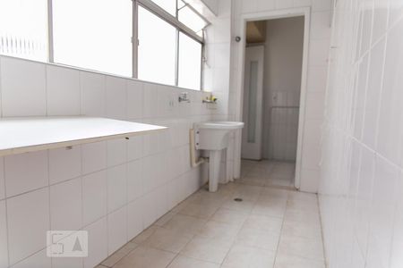 Apartamento à venda com 70m², 2 quartos e 1 vaga Apartamento à venda com 70m², 2 quartos e 1 vagaÁrea de Serviço
