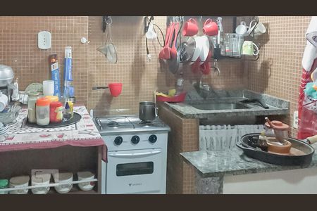 Cozinha de kitnet/studio para alugar com 1 quarto, 24m² em Laranjeiras, Rio de Janeiro