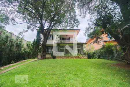 Casa à venda com 350m², 5 quartos e 6 vagas Casa à venda com 350m², 5 quartos e 6 vagasJardim