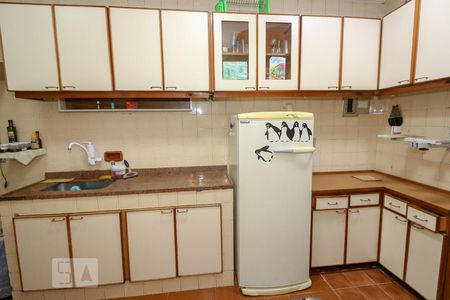 Apartamento à venda com 97m², 2 quartos e 1 vaga Apartamento à venda com 97m², 2 quartos e 1 vagaCozinha