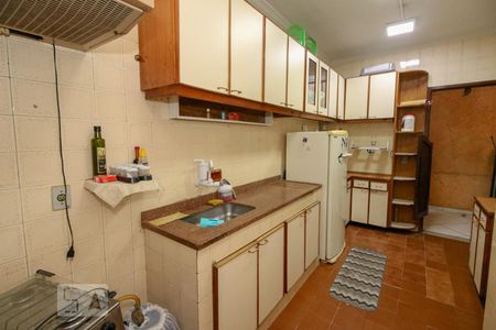 Apartamento à venda com 97m², 2 quartos e 1 vaga Apartamento à venda com 97m², 2 quartos e 1 vagaCozinha