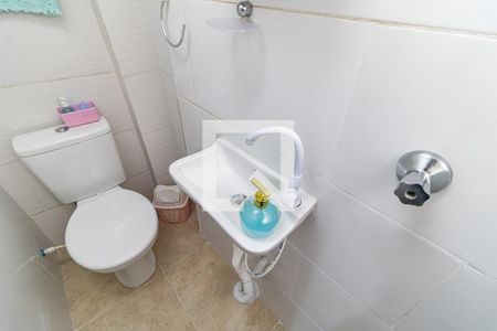 Banheiro de kitnet/studio para alugar com 1 quarto, 12m² em Aclimação, São Paulo